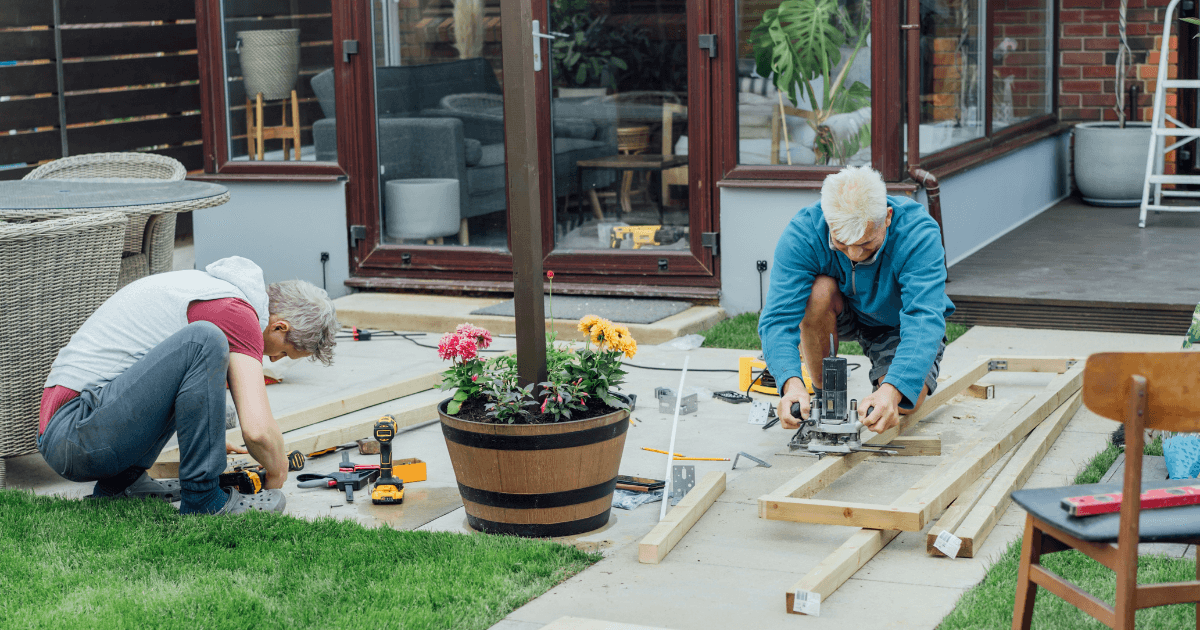 Main image: patios services construction